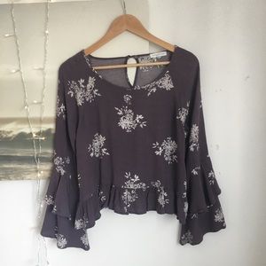 Socialite Bell Sleeve Top M